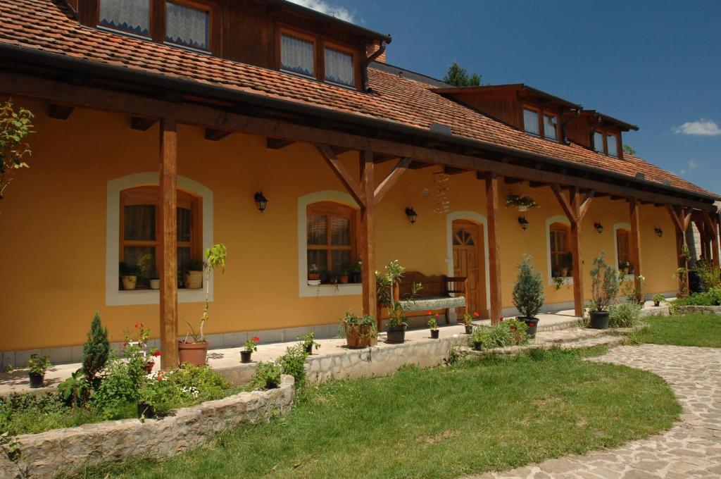 Életfa Vendégház Eger Exterior foto
